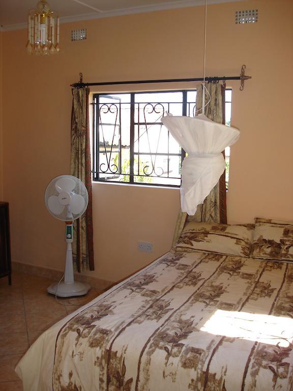 The Stone Guest House Livingstone Exterior foto